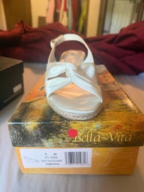 Bella Vita White Knotted Espadrille Wedge